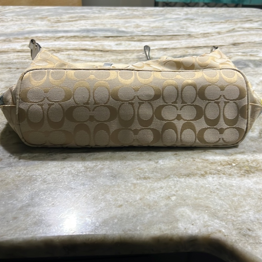 Coach purse - Picture 7 of 10